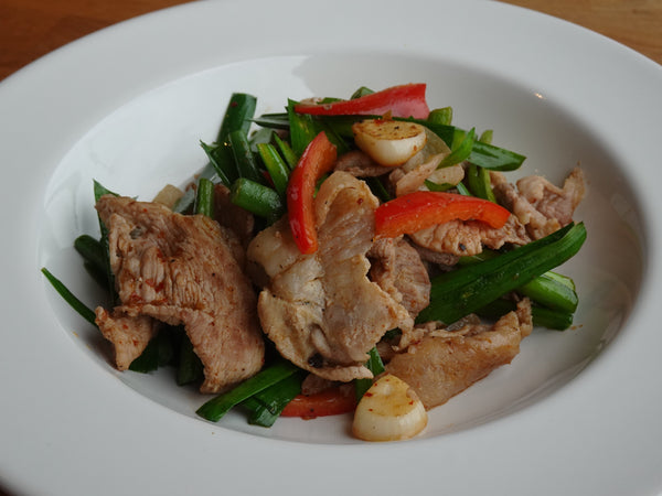 スパイス香る豚肉の赤マーシー炒め