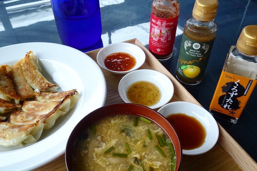 雪松さんの餃子と大山食品のソース